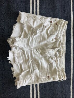 American Eagle Outfitters White Distressed Frayed Hem Denim Shorts